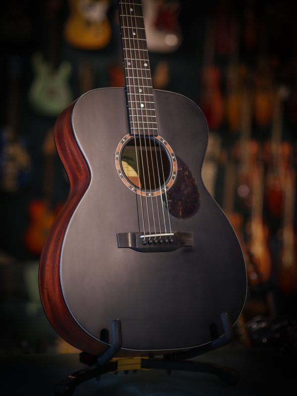 Eastman E2 OM-BK