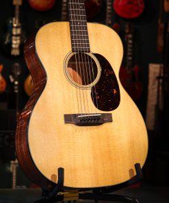 Martin OOO-18