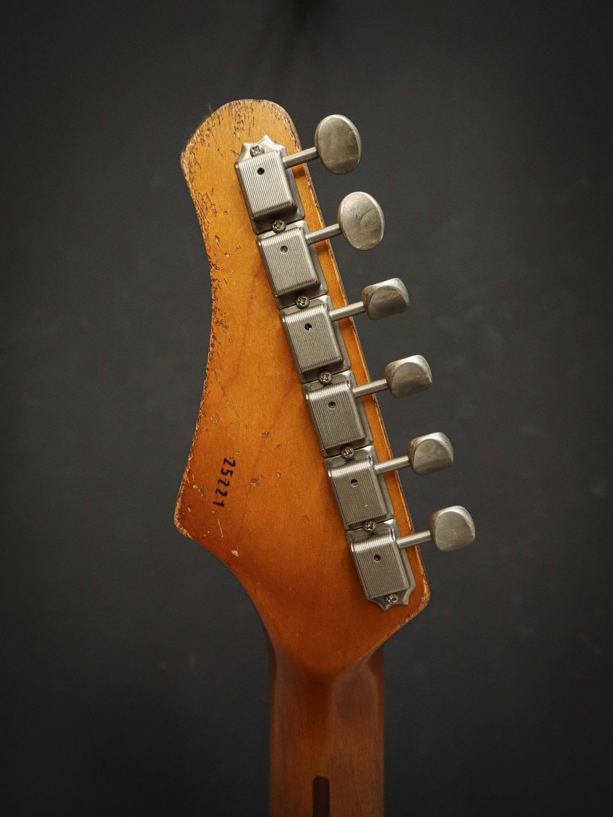 Kauffmann '56 S HSS Three Tone Sunburst Heavy Aged – Bild 12