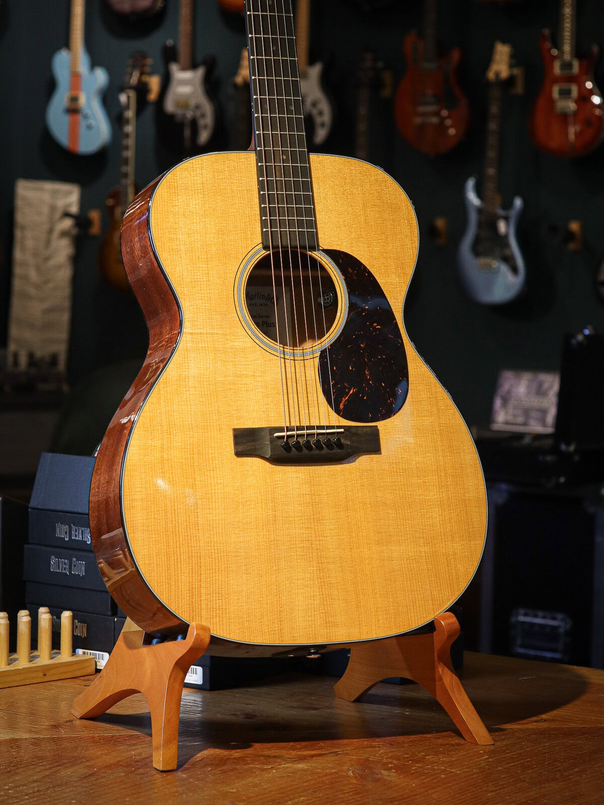 000E Retro Plus Mahogany