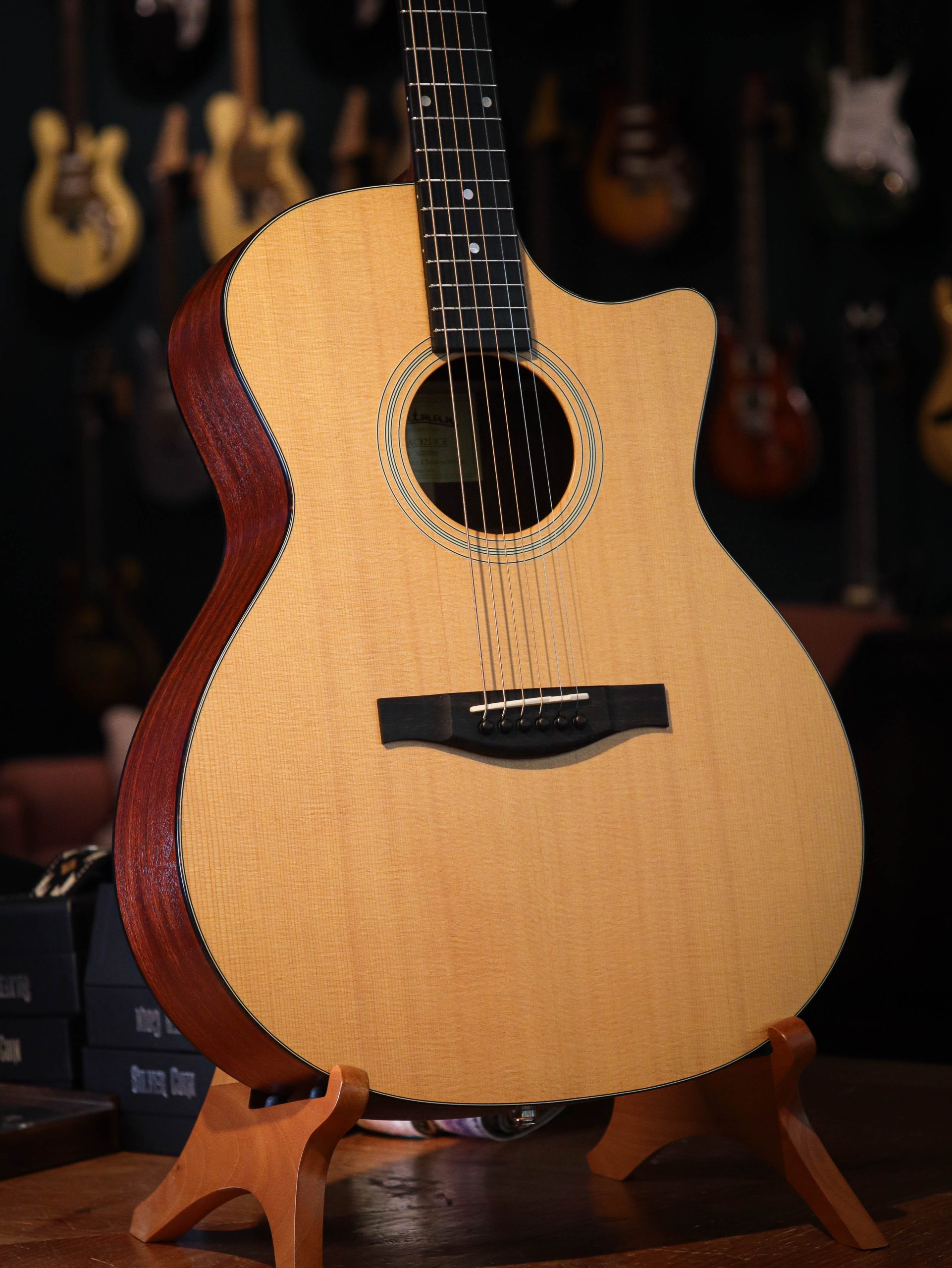 Eastman AC122-1CE Pre-Owned