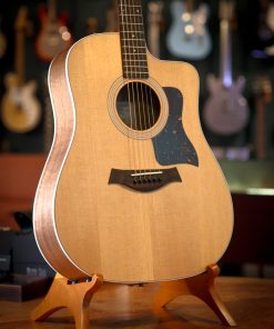 Taylor 210ce