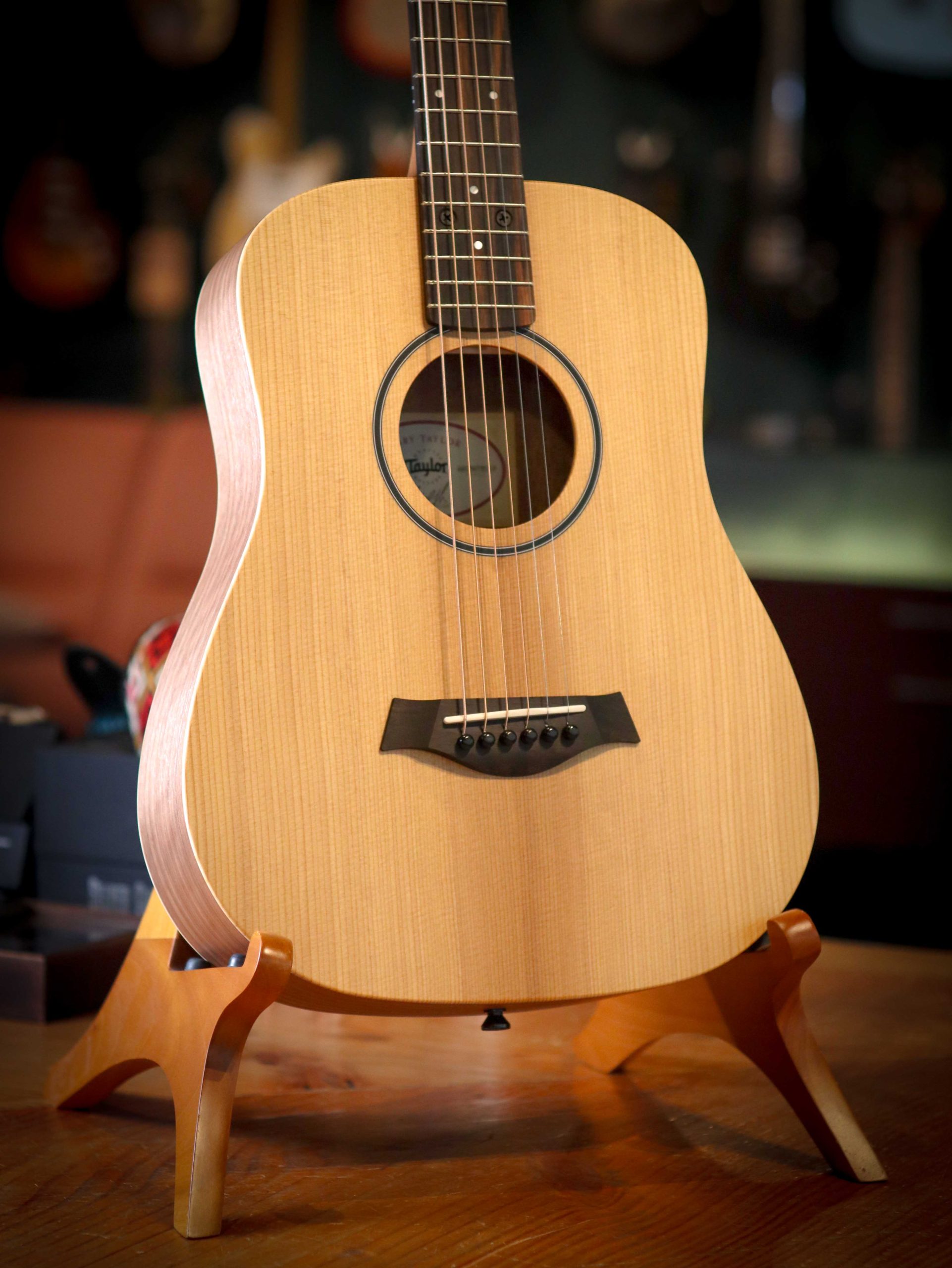 Baby Taylor BT1